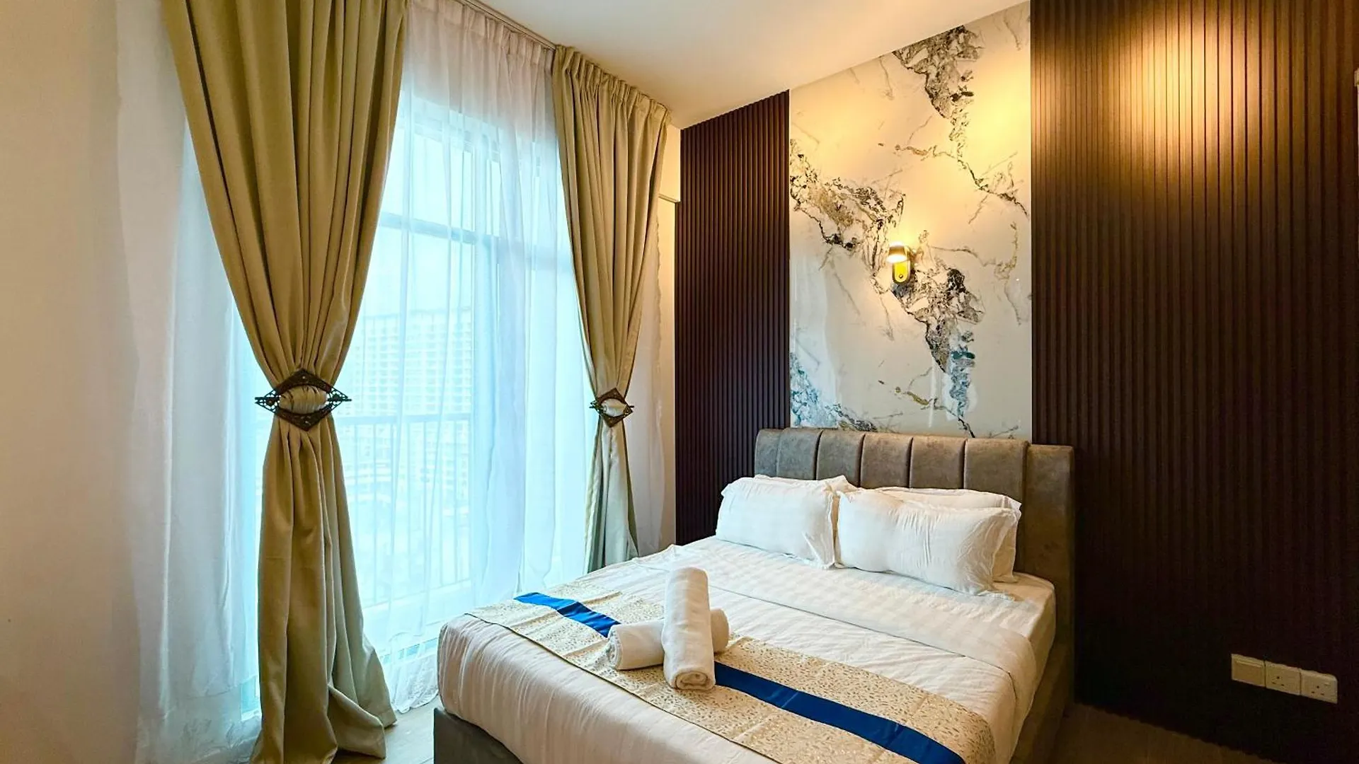 Bay Premier Suites By Ssvc Kota Kinabalu 0*,  Malajsie